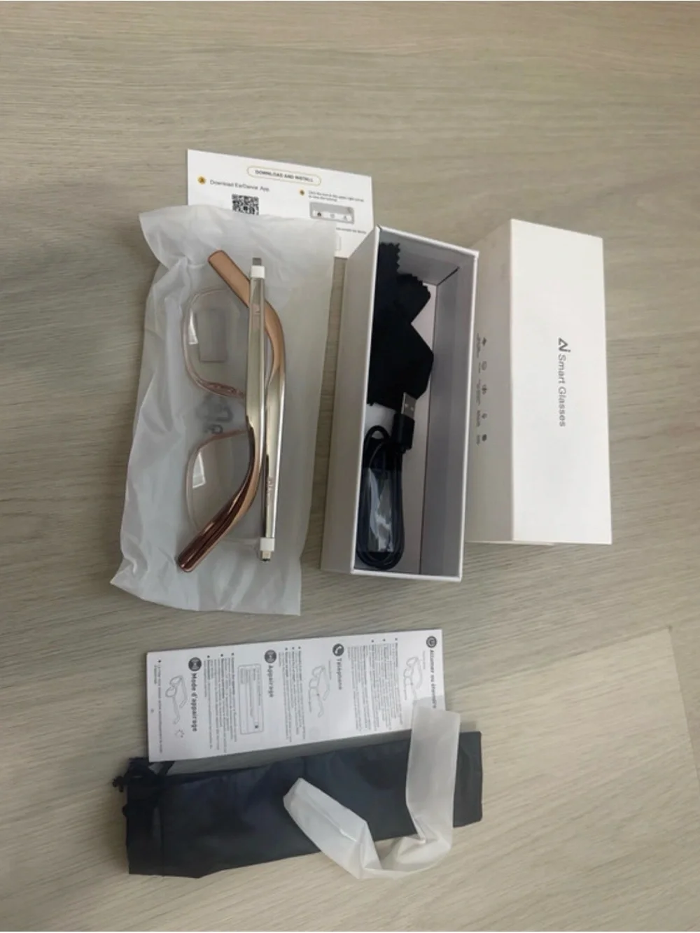 Smart Photochromic Glasses in Pink Transparent Frame